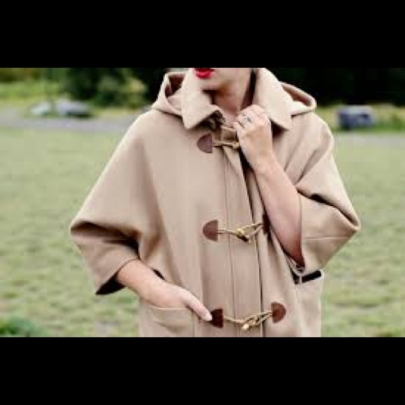 NWT Ralph Lauren Wool Blend Toggle Hooded Poncho Top Camel Color Girl Large - Picture 6 of 6
